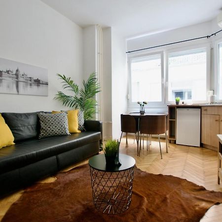Standard Apartment By Hi5 - Petofi 12 Budapeşte Dış mekan fotoğraf