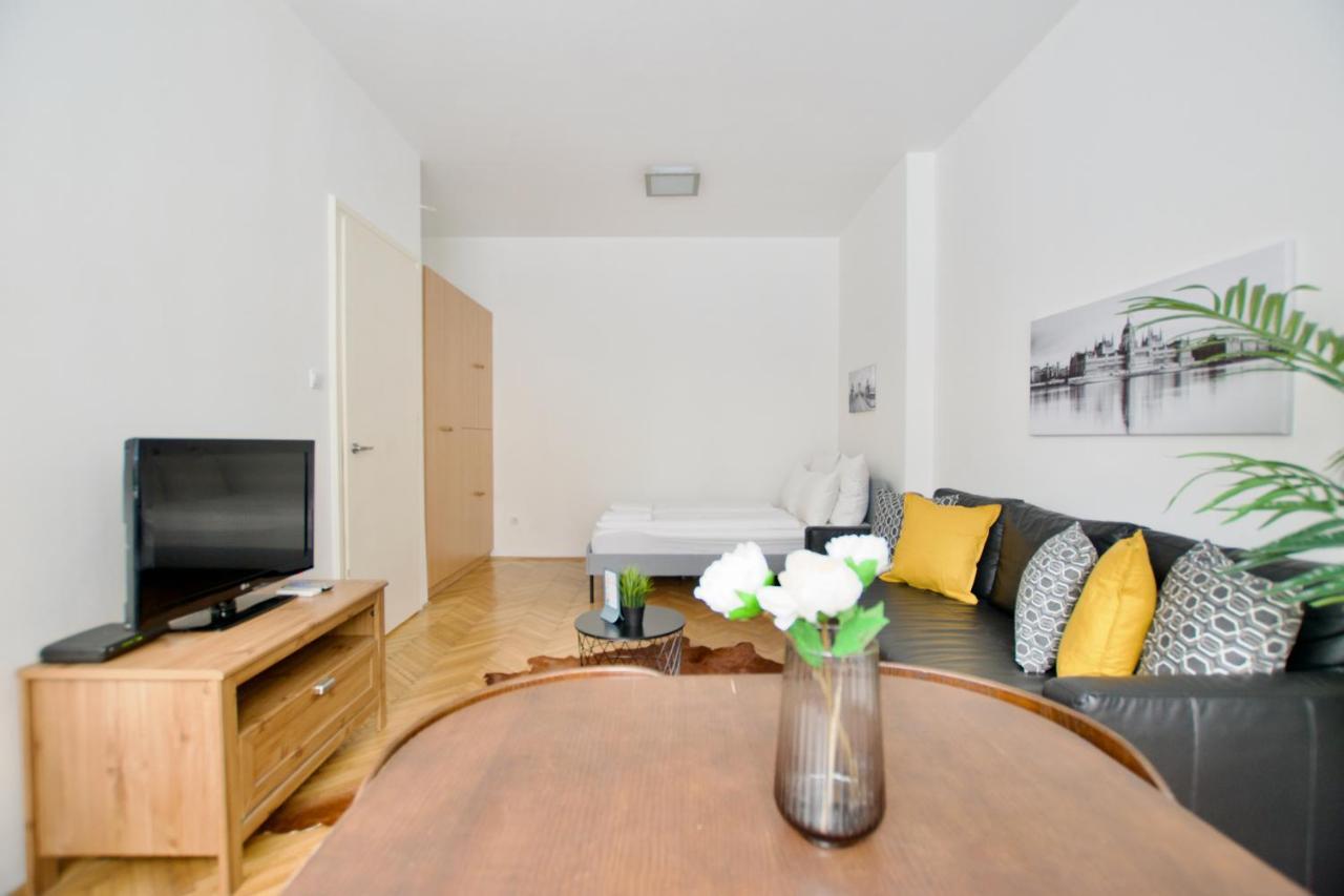 Standard Apartment By Hi5 - Petofi 12 Budapeşte Dış mekan fotoğraf
